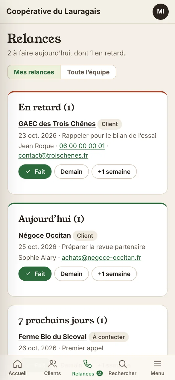 Page Relances d’AgriWeb sur téléphone : relances en retard et du jour, avec appel en un geste (données de démonstration).